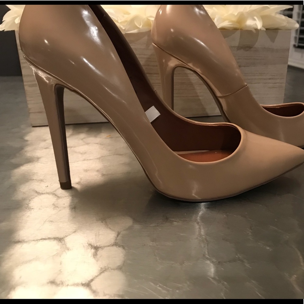 Mossimo Nude Heels